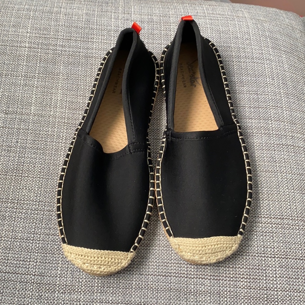 Women’s water shoes